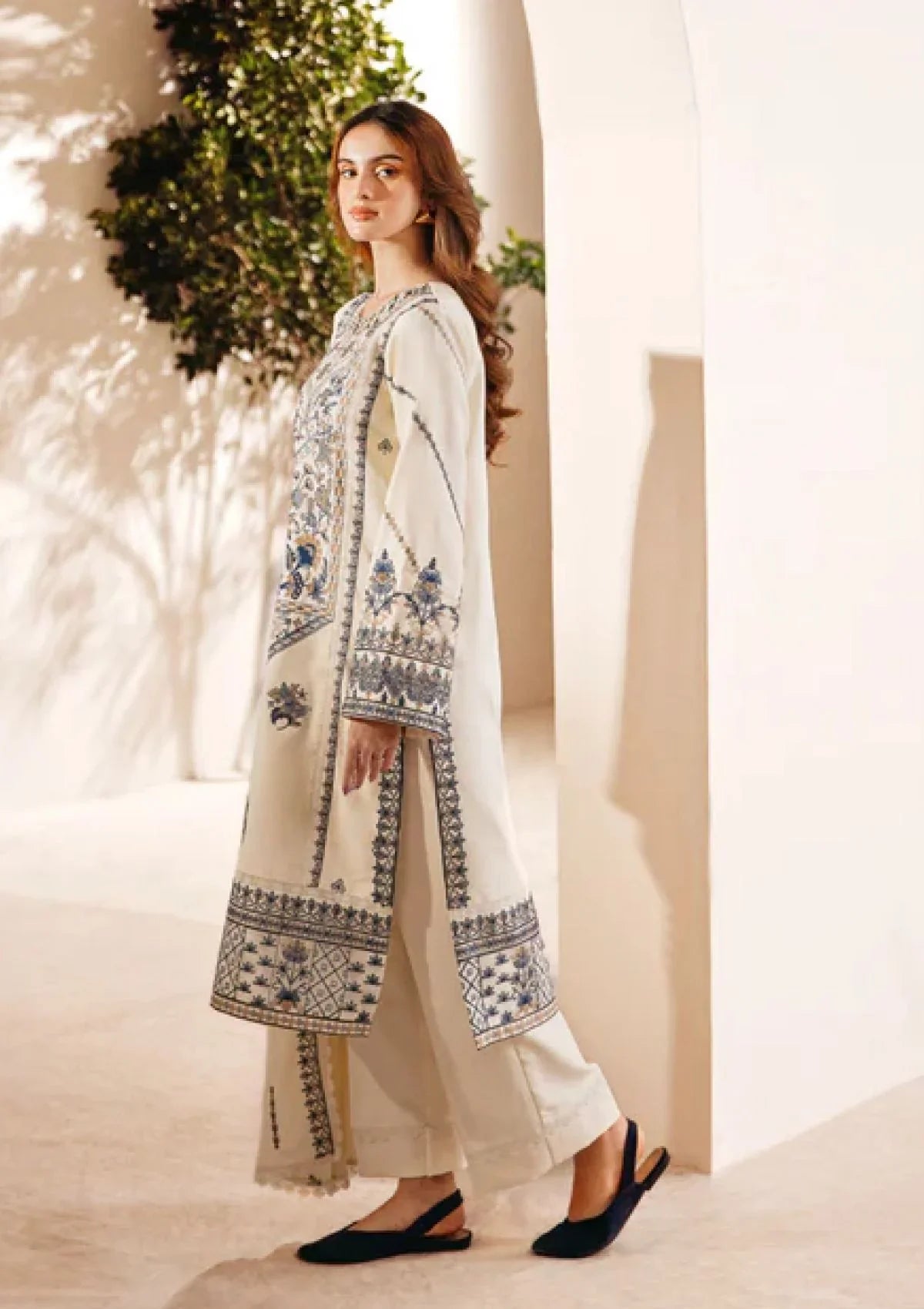 Jazmin - Winter 3PC Dhanak Embroidered Suit - VL1135