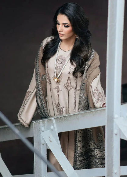 Izel Embroidered Dhanak Three Piece - VL1190