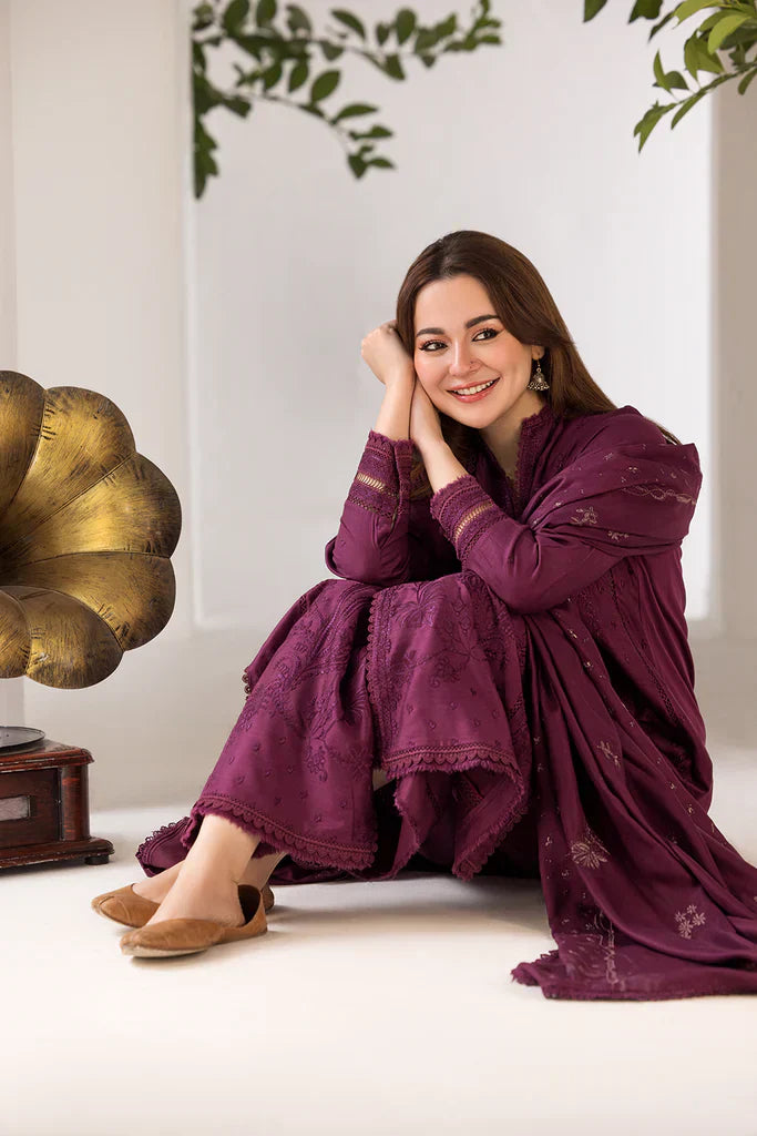 Sobia Nazir - Winter 3PC Dhanak Embroidered Suit - VL1117