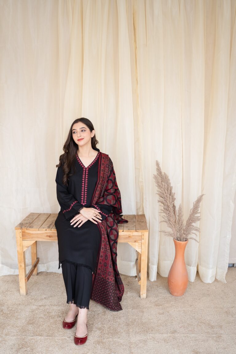 VL685 3PC Dhanak Embroidered Suit With Digital Printed Shawl