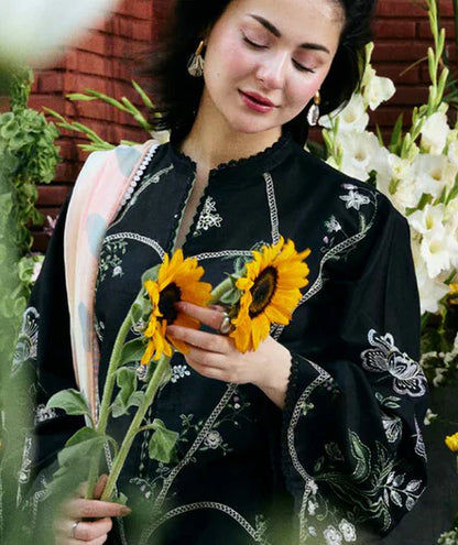 Khaddar 3 Piece Embroidered Dress - VL1144