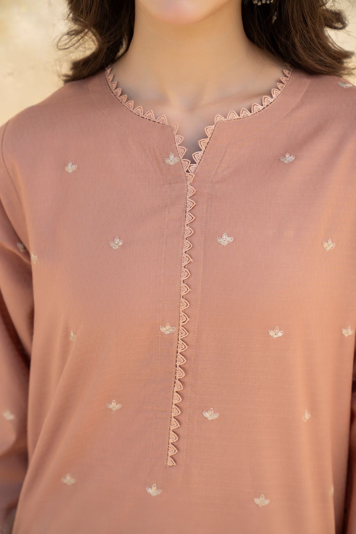 Zara shahjahan 2Pc Embroidered Lawn Suite With Fully Embroidered trouser VL924 )