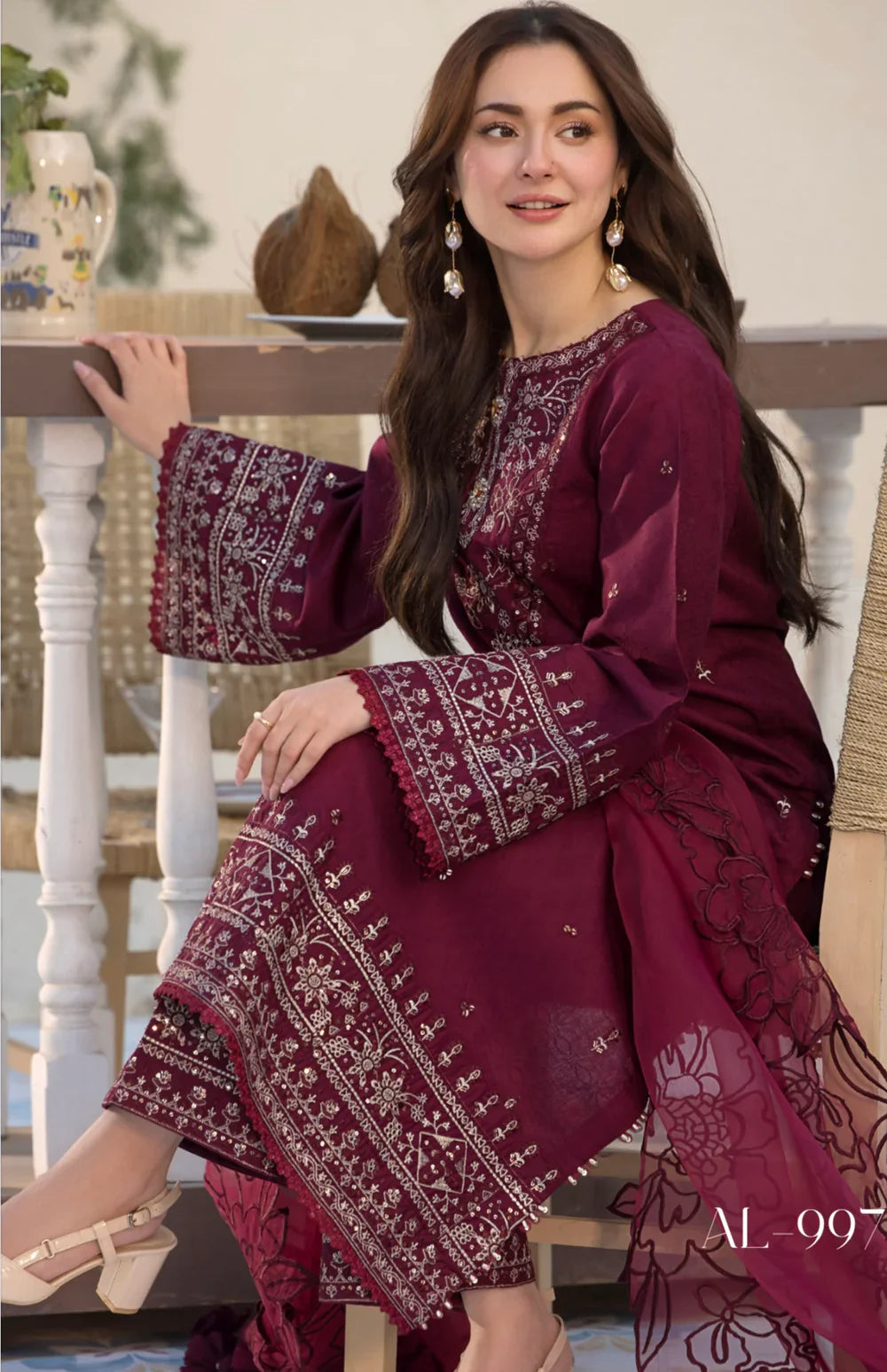 3PCs Embroidered Lawn Dress With Organza Embroidered Dupatta VL1015