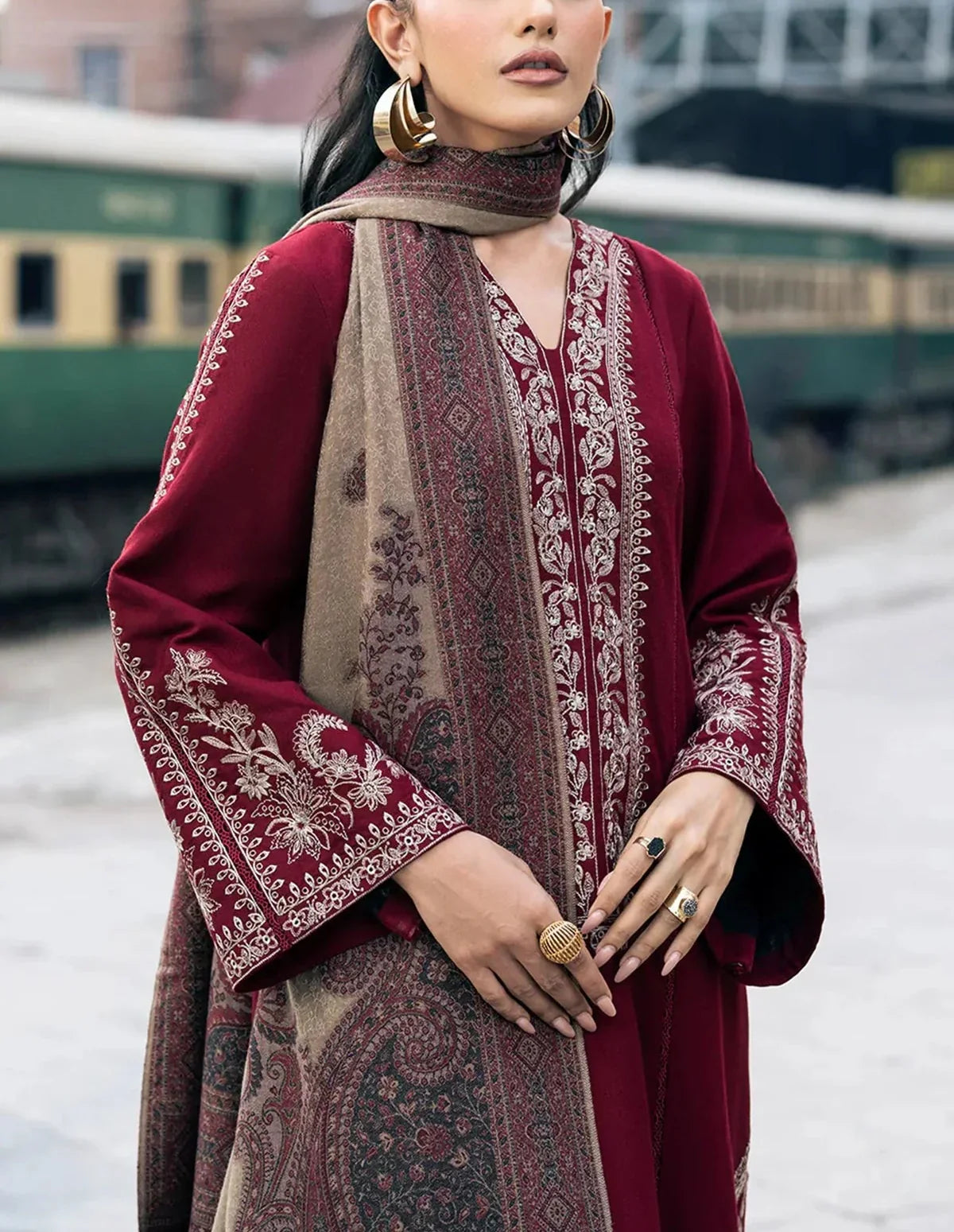 Embroidered 3pc Dhanak dress with Printed shawl - VL1142