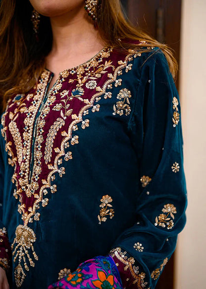 Veezal - Embroidered Velvet Dress with Wool Shawl - VL989