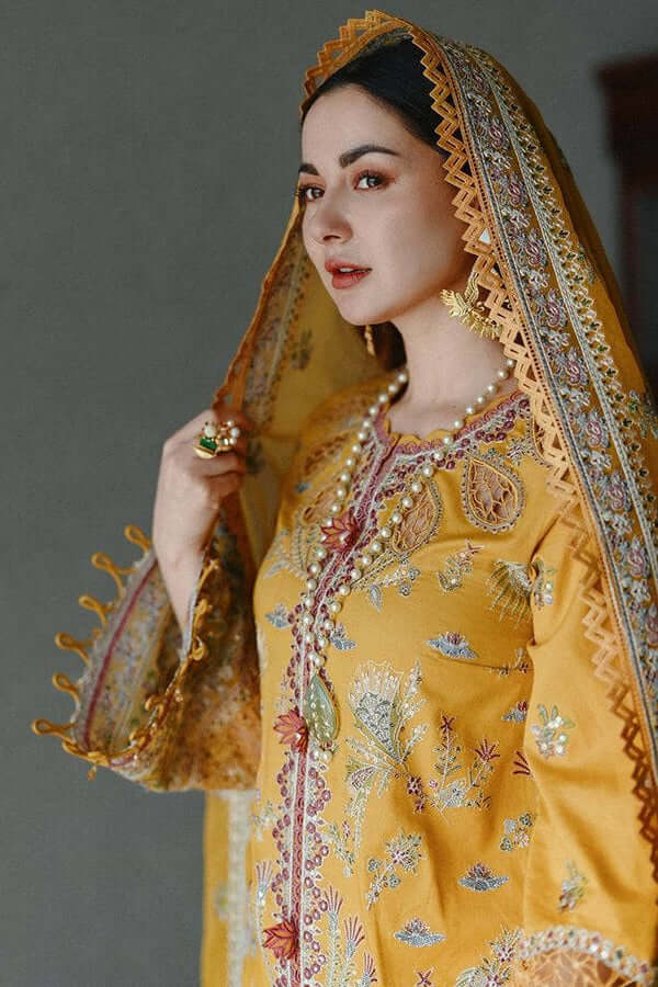 3 Piece Unstitched Heavy Embroidered Lawn Suit ( Four Sided Embroidered Organza Dupatta ) VL927