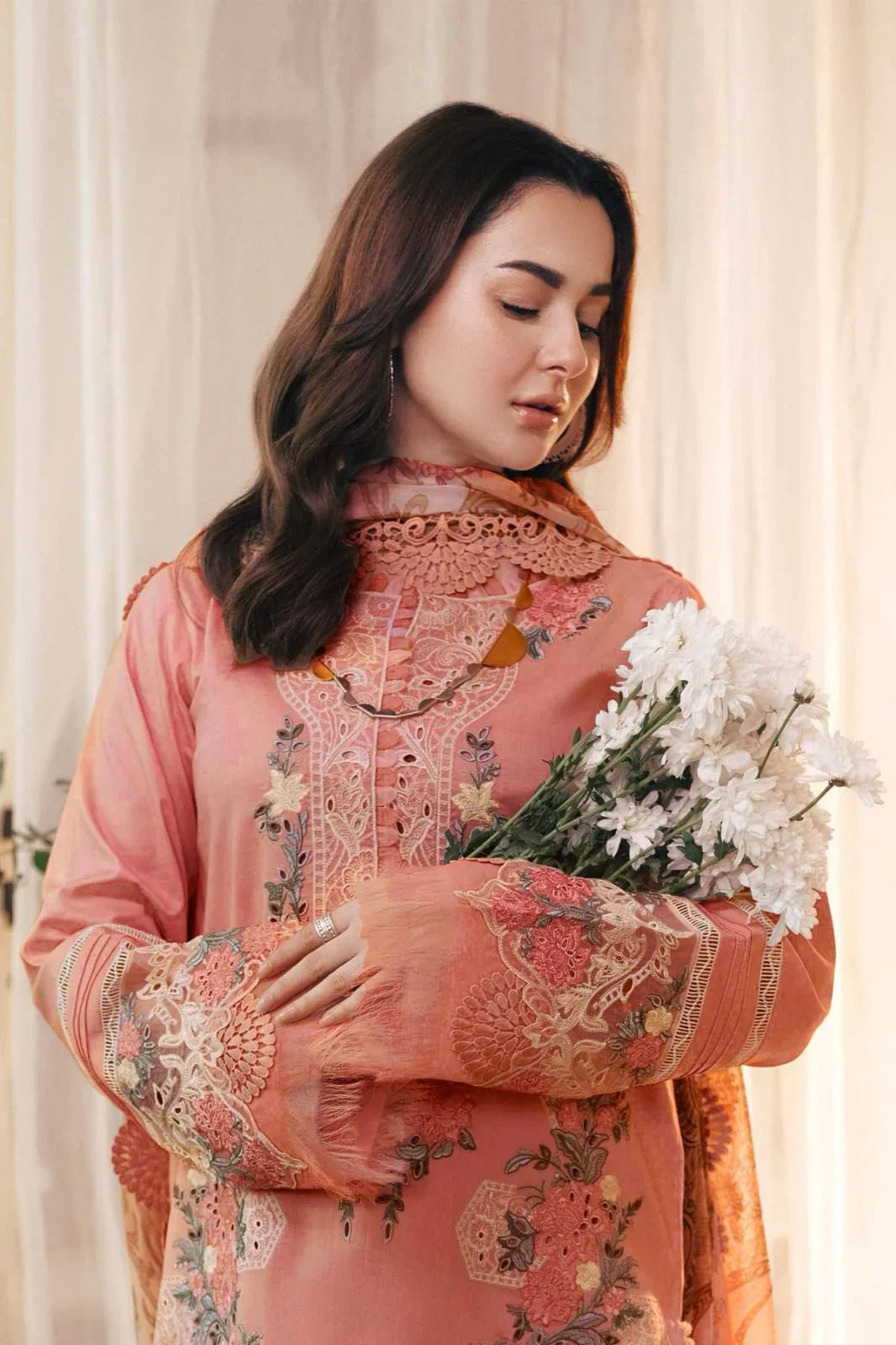 Zara Shahjahan - 3-PC Dhanak ChickenKari EMBROIDERED SUIT - VL1028